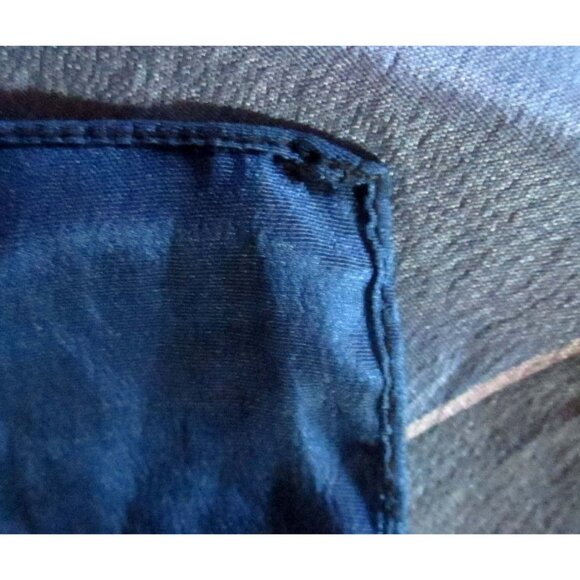 TRUE VTG 30x32" SILK/RAYON PURPLE/BLUE DECO PRINT scarf - Picture 4 of 4